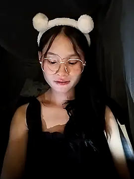 Snapshot of saronla_03 chatting on 18, 9, 2025 saronla 03 online show from 18, 9, 2025