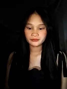 Snapshot of saronla_03 chatting on 2, 10, 2025 saronla 03 online show from 2, 10, 2025