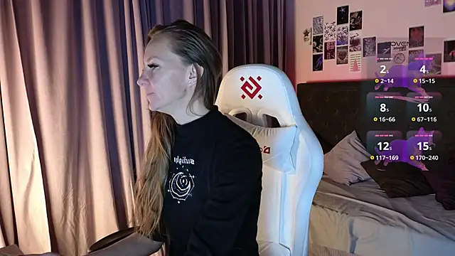 Jesica mooon online show from 7, 11, 2025