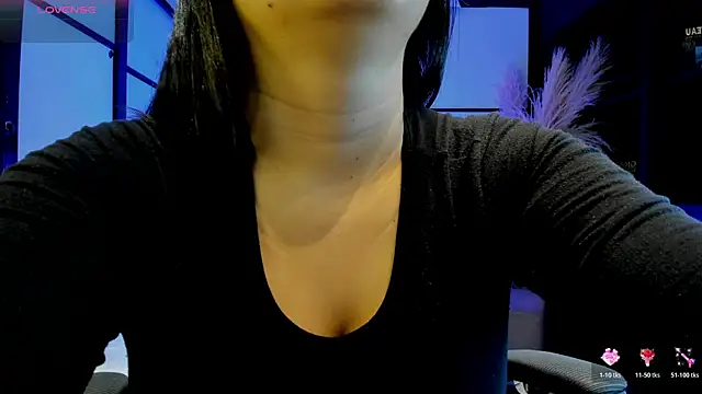 SamaraAnders  online show from 7, 4, 2026