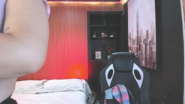 SamaraAnders  online show from 15, 5, 2026