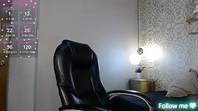 Lucigh  online show from 8, 11, 2025