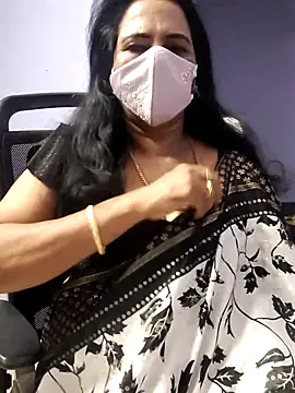 mallu-lover online show from 17, 11, 2025