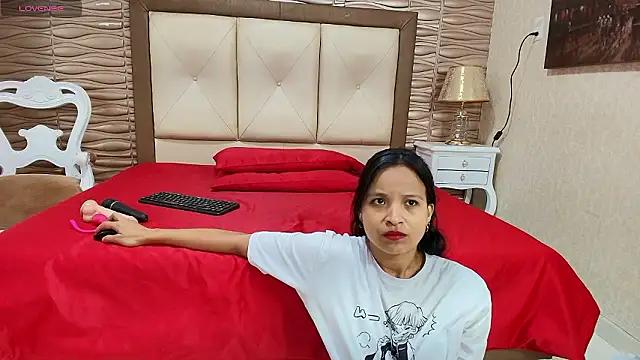Snapshot of Miladiosa chatting on 6, 3, 2026 Miladiosa online show from 6, 3, 2026