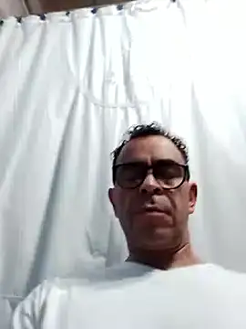 Snapshot of j_c_d chatting on 11, 9, 2025 j c d online show from 11, 9, 2025