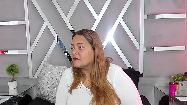 MonzerratBoyer online show from 12, 3, 2026