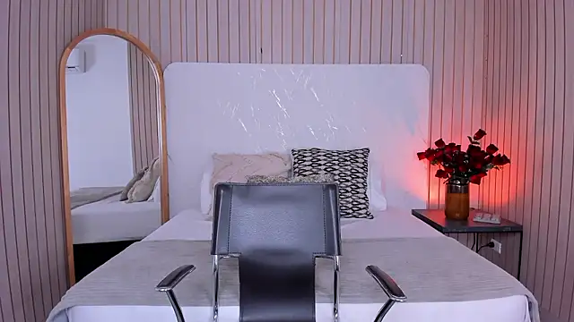 EmelyParker online show from 24, 2, 2026