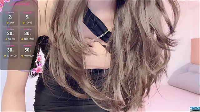 Snapshot of R_R6 chatting on 12, 9, 2025 R R6 online show from 12, 9, 2025