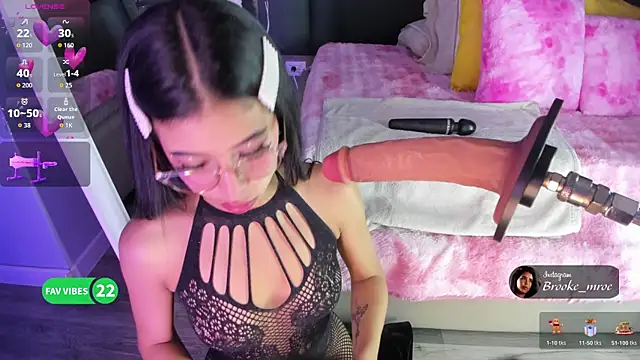 Brooke monroe online show from 2, 12, 2025