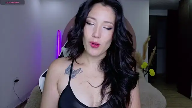 Eliih 01 online show from 13, 4, 2026