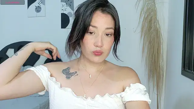 Snapshot of Eliih_01 chatting on 16, 6, 2026 Eliih 01 online show from 16, 6, 2026