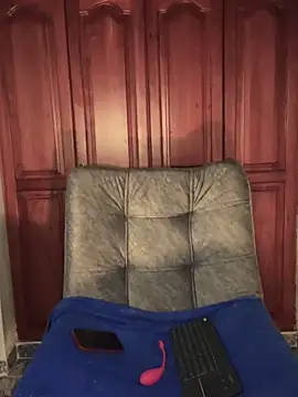 KaditaNavarro online show from 8, 3, 2026