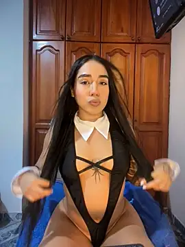 Snapshot of KaditaNavarro chatting on 17, 4, 2026 KaditaNavarro online show from 17, 4, 2026