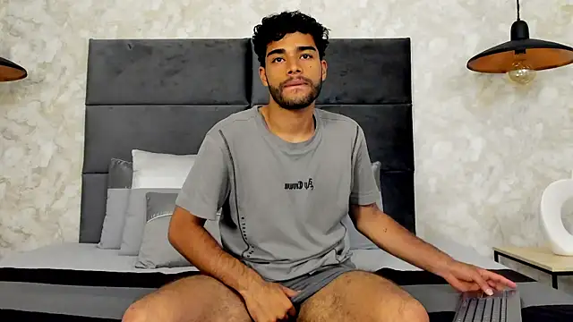 Snapshot of RaphaelDufort chatting on 29, 9, 2025 RaphaelDufort online show from 29, 9, 2025