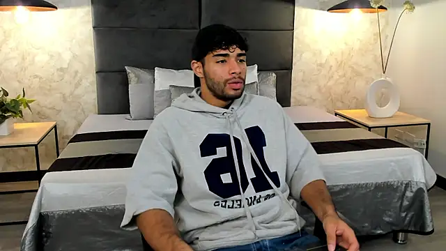 RaphaelDufort online show from 18, 11, 2025