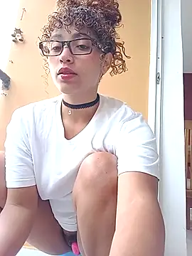 Snapshot of Vikyvoyeur chatting on 21, 11, 2025 Vikyvoyeur online show from 21, 11, 2025