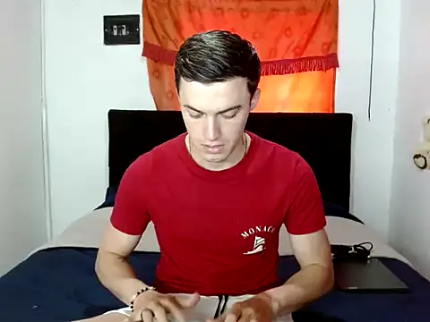 Snapshot of Ken_bigcock77 chatting on 25, 9, 2025 Ken bigcock77 online show from 25, 9, 2025