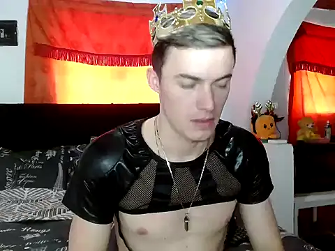 Snapshot of Ken_bigcock77 chatting on 25, 11, 2025 Ken bigcock77 online show from 25, 11, 2025