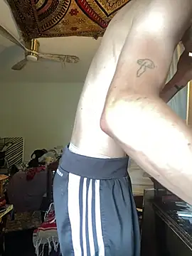 Snapshot of XanderOzzz chatting on 7, 6, 2026 XanderOzzz online show from 7, 6, 2026