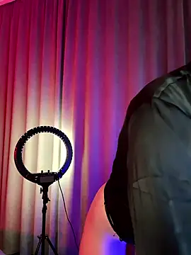 bigJuicyPussy online show from 17, 1, 2026