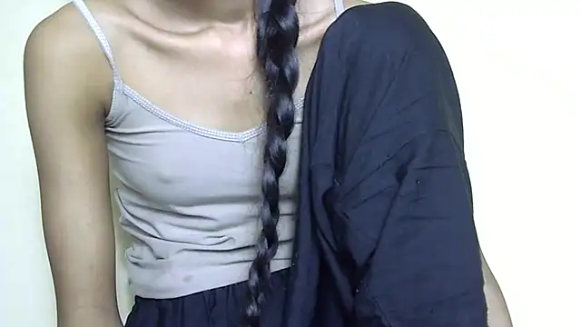 smallcuute online show from 12, 2, 2026