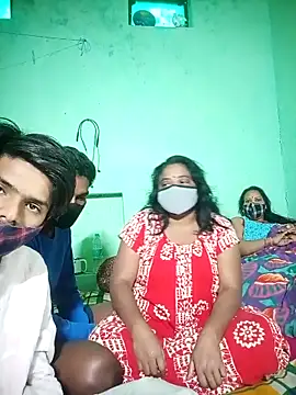 LoveOnStream online show from 9, 11, 2025