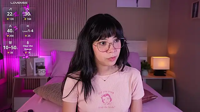 aprilqueenie online show from 18, 5, 2026