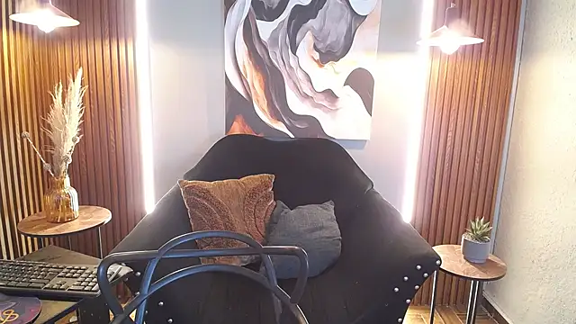 CurlyDani online show from 7, 4, 2026