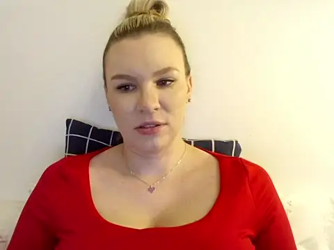 Snapshot of SadieBrilliance chatting on 2, 10, 2025 SadieBrilliance online show from 2, 10, 2025