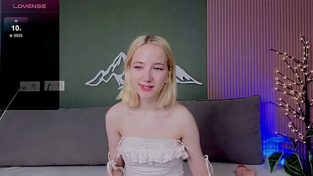 EmmaNovak online show from 29, 9, 2025