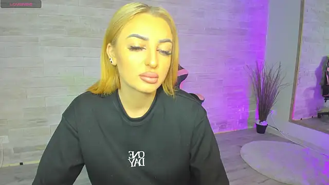 Lexi Blazee online show from 21, 10, 2025