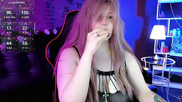 fillisfox  online show from 18, 9, 2025