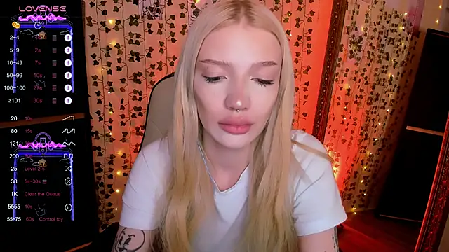 AnyaTaylor  online show from 15, 3, 2026