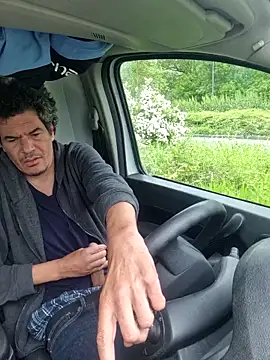 twitshe online show from 19, 4, 2026