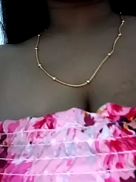 Snapshot of Hot-Soniya733 chatting on 7, 7, 2026 Hot-Soniya733 online show from 7, 7, 2026