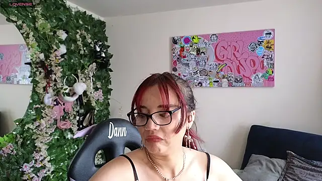 Snapshot of MiaVelvetDoll chatting on 23, 5, 2026 MiaVelvetDoll online show from 23, 5, 2026