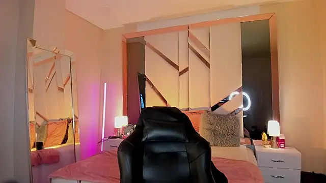 EmmaStonns online show from 13, 3, 2026