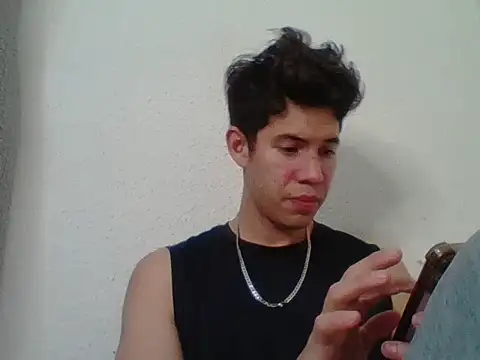 Maxtaylor18 online show from 17, 10, 2025