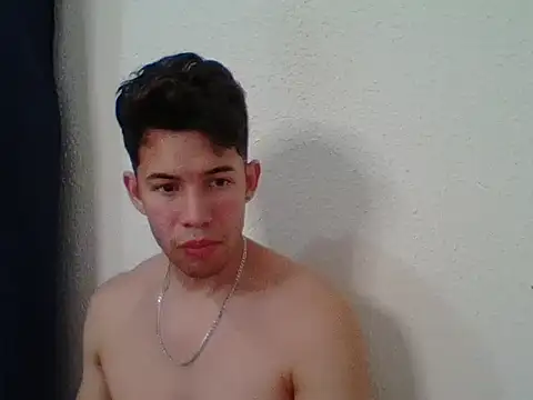 Maxtaylor18 online show from 28, 10, 2025