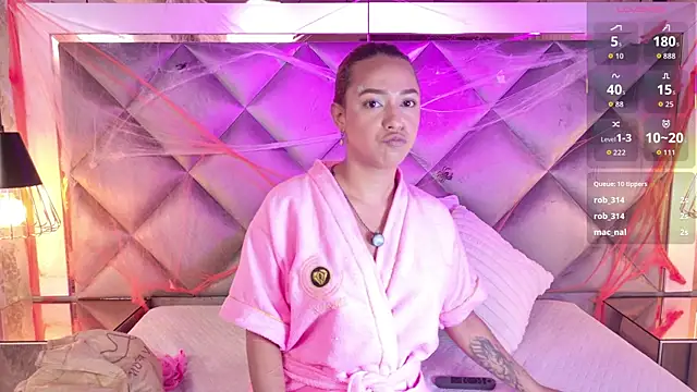 Snapshot of gemma_sm chatting on 23, 10, 2025 gemma sm online show from 23, 10, 2025