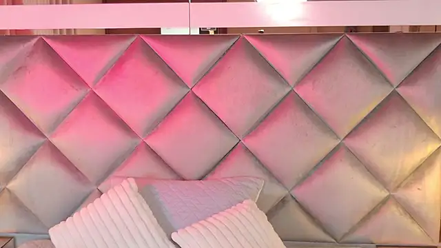 Snapshot of gemma_sm chatting on 26, 11, 2025 gemma sm online show from 26, 11, 2025