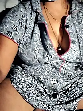 Snapshot of sweet_jasmin1 chatting on 26, 10, 2025 sweet jasmin1 online show from 26, 10, 2025