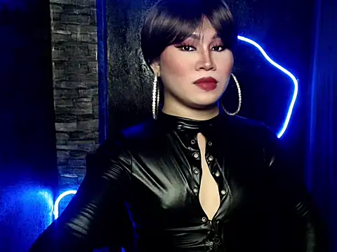 pretty lassy online show from 17, 9, 2025