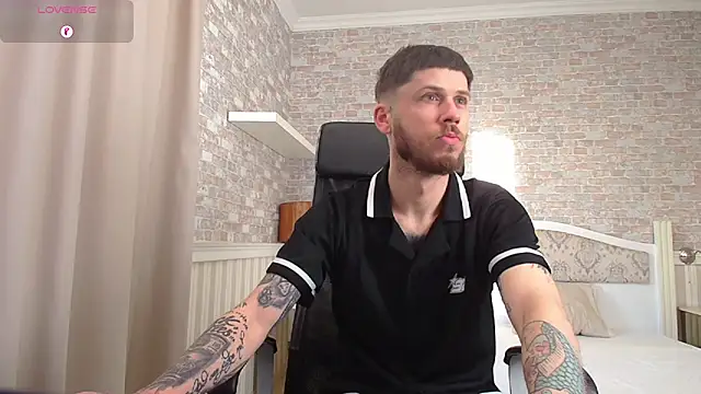 Snapshot of JonahShaw chatting on 21, 4, 2026 JonahShaw online show from 21, 4, 2026