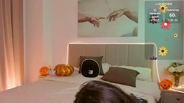 Lisa Blossom online show from 3, 11, 2025