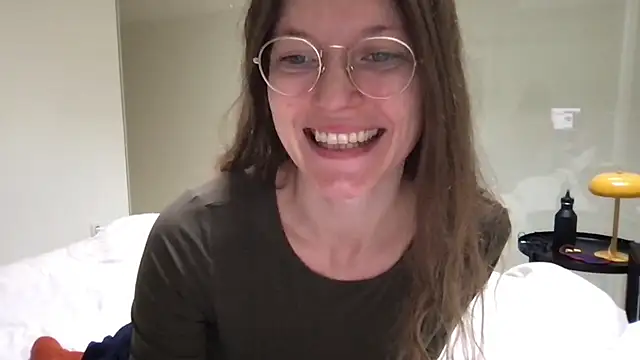 Scorpion Peach online show from 9, 1, 2026