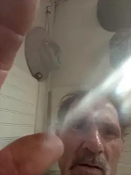 Snapshot of Southerngent1979 chatting on 12, 10, 2025 Southerngent1979 online show from 12, 10, 2025