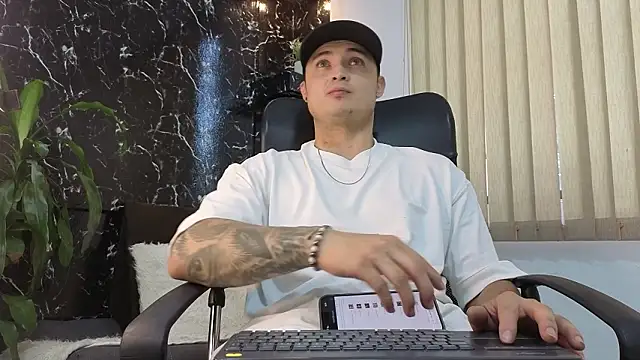 Alexander ferre online show from 11, 2, 2026