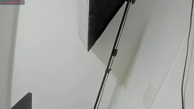 yulitza1025 online show from 18, 12, 2025