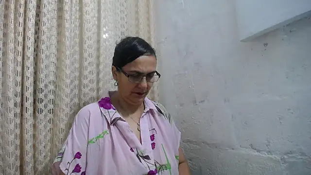 gabbyparker  online show from 5, 12, 2025